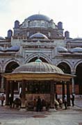 Yeni Cami Mosque, Istanbul. Turkey.