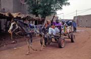Hundreds of villagers come to traditional Monday market, Djenn city. Mali.