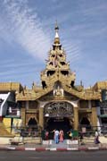 Shwedagon Paya, Yangon. Myanmar (Burma).
