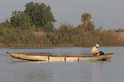 Fisherman. Lake Chad area. Cameroon.