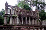 Preah Khan tempel - only one temple with columns buildings. Angkor Wat temples area. Cambodia.