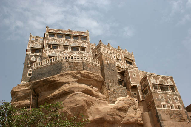 Famous 'rock palace' Dar al-Hajar at Wadi Dhahr. Yemen.