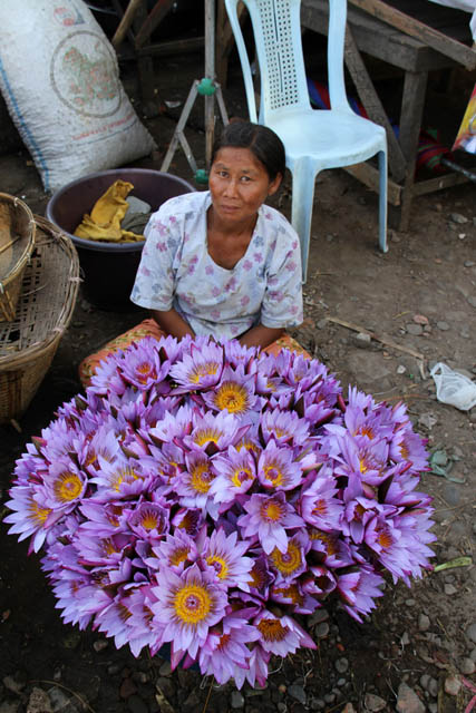 Market at Sittwe town. Myanmar (Burma).