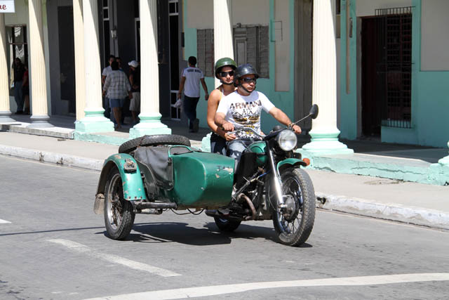Old motorcycle, Las Tunas. Cuba.