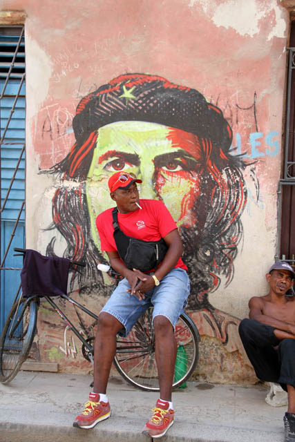 Che and old Havana. Cuba.